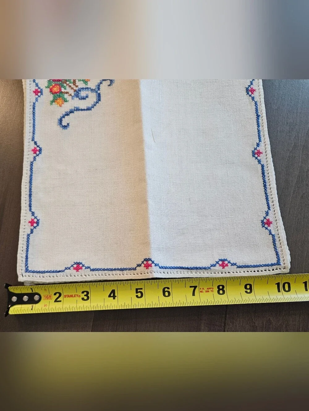 VTG Square Linen Tablecloth w/ 4 Napkins Hand Cross Stitched Floral Colorful